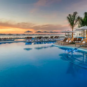 https://playacar-palace.allrivieramayahotels.com